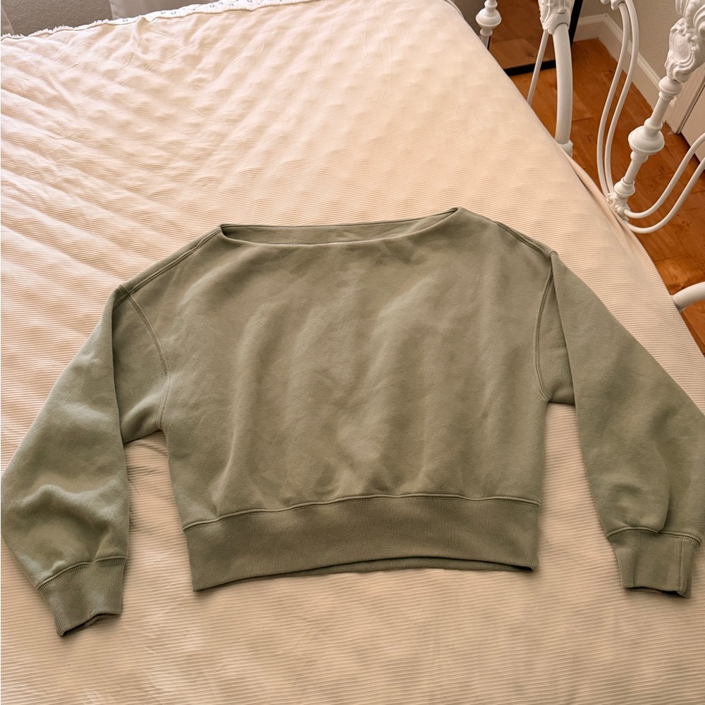 Abercrombie & Fitch off the shoulder Sweatshirt in Sage green